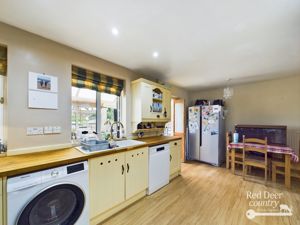 Kitchen/Dining Room- click for photo gallery